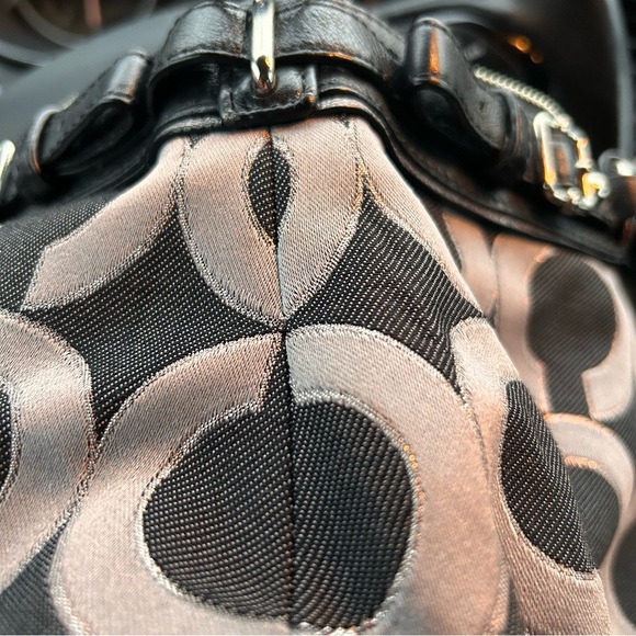 Coach 💕HP💕Madison Abigail op art black silver Big C bag - Picture 5 of 11